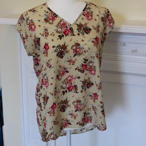 DR2 Floral Blouse